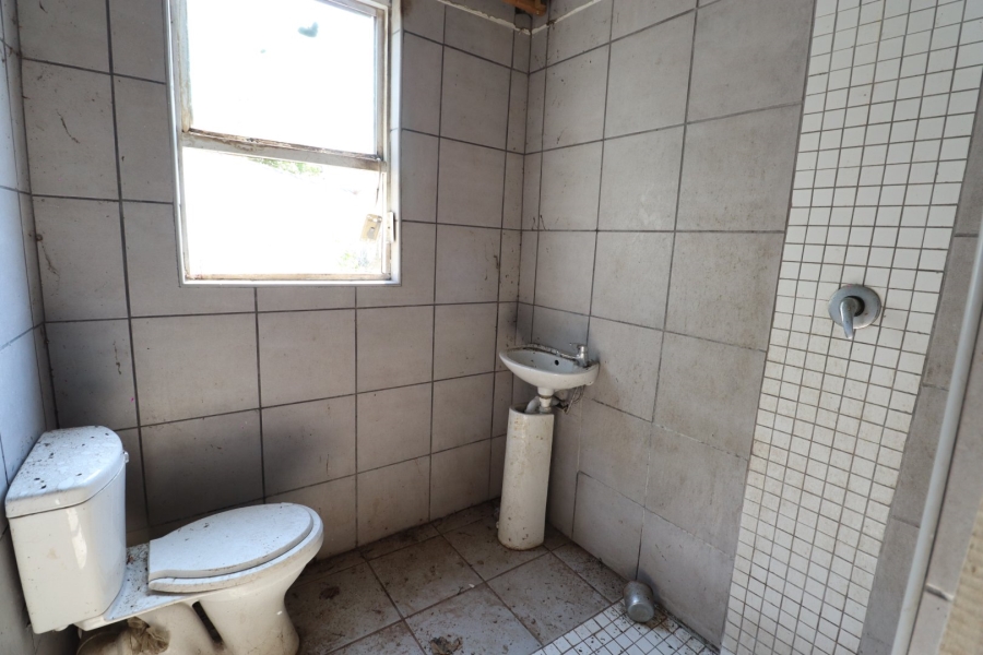 Commercial Property for Sale in Chelsea Eastern Cape